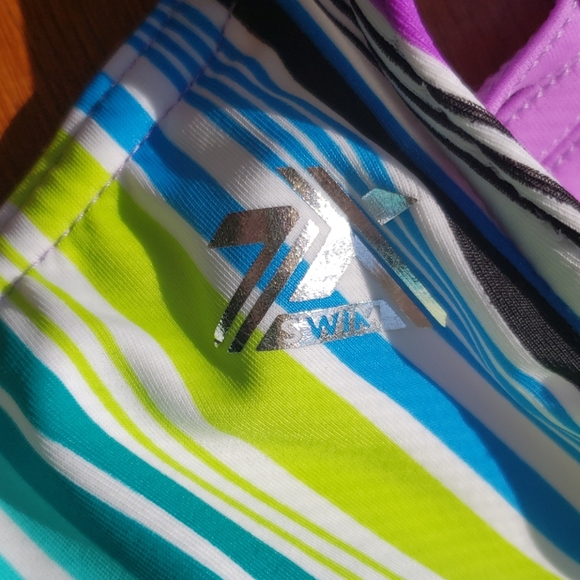 Sun Smart Hydrangea Tankini Top UPF 30+ Protection - Picture 6 of 10